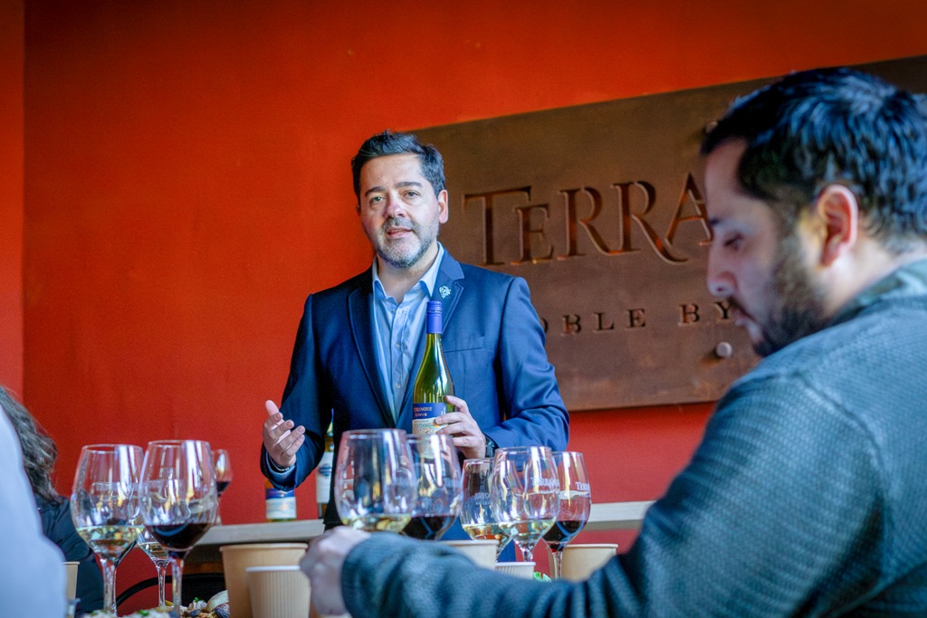 VINO, IDENTIDAD Y TERRITORIO: PTI MAULE INICIA CICLO DE CAPACITACIONES EN ENOTURISMO