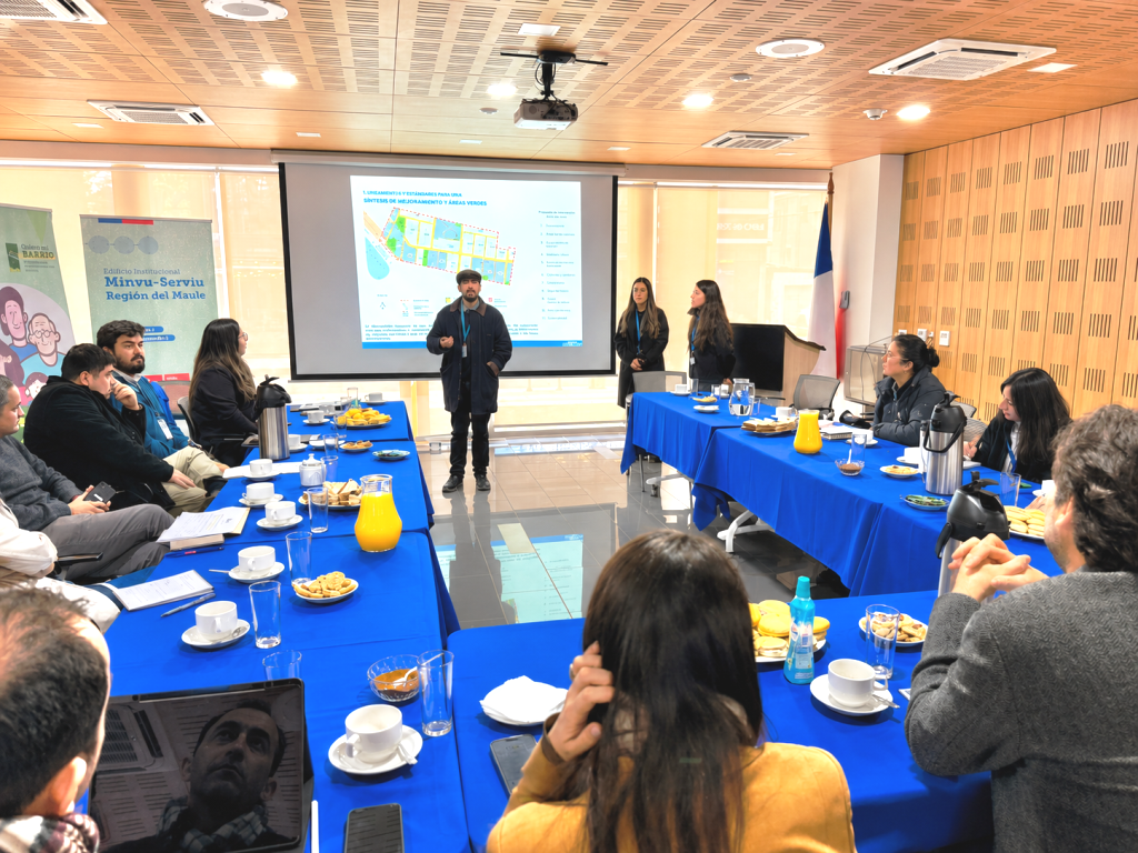 BARRIOS MAULINOS PRESENTARON SUS PLANES MAESTROS