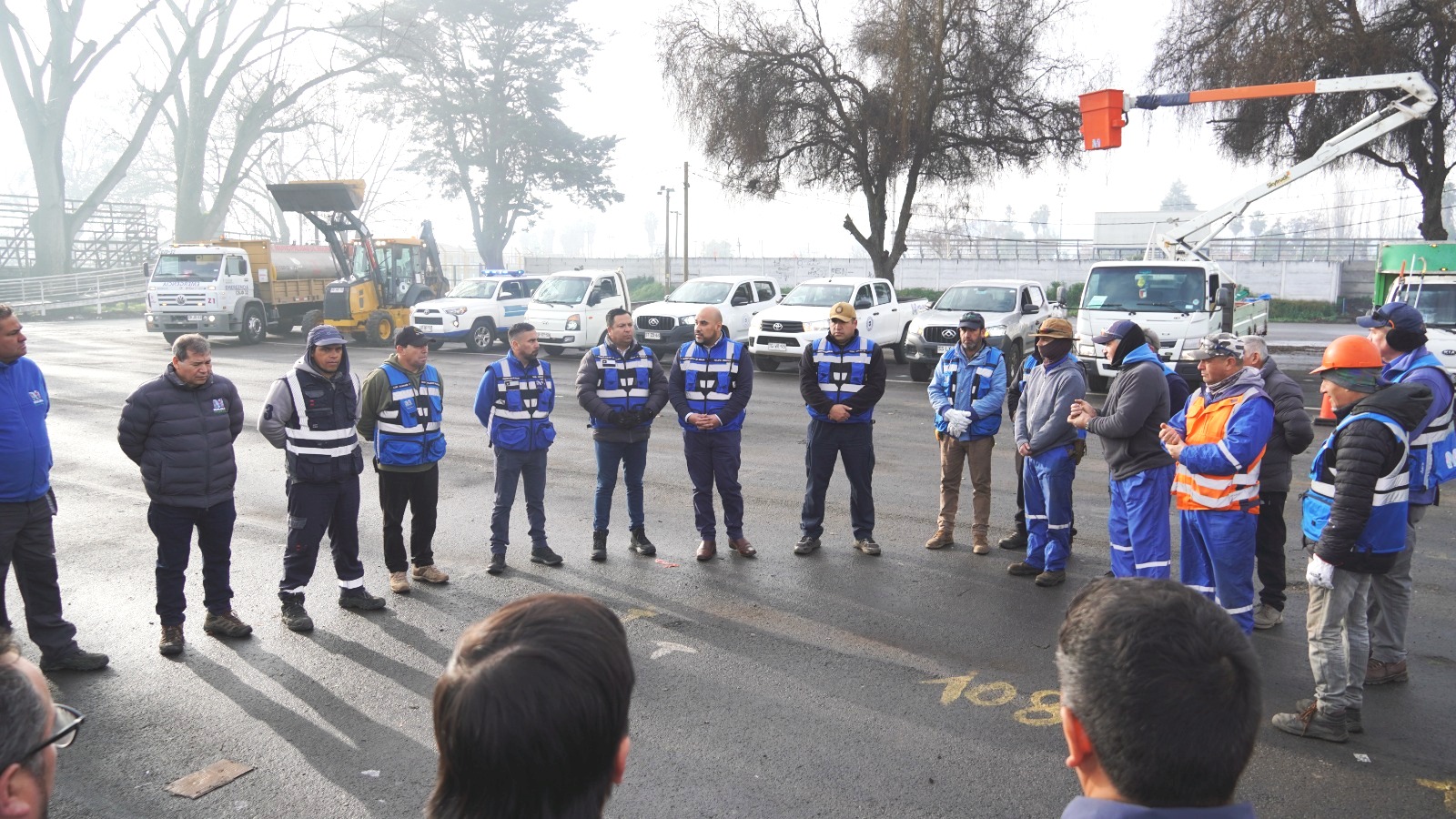 CON CONTINGENTE DE MAQUINARIAS, FUNCIONARIOS Y COORDINACIÓN CON ENTES DE EMERGENCIA SE PREPARA LA COMUNA DE MOLINA PARA EL SISTEMA FRONTAL
