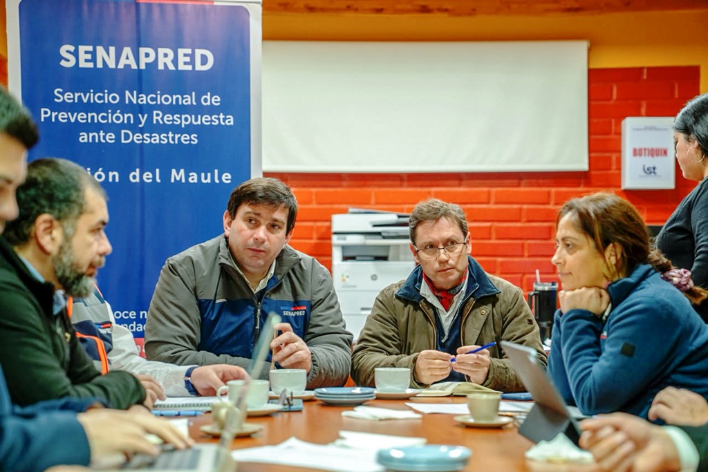 GOBERNADOR Y DELEGADO REGIONAL LIDERAN MESA REGIONAL DE EMERGENCIA PARA REFORZAR COORDINACIÓN ANTE ALERTA CLIMÁTICA