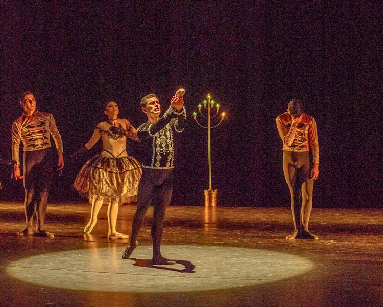 LA MAGIA DE LA CENICIENTA LLEGARÁ AL TEATRO REGIONAL DEL MAULE EN UNA FUNCIÓN ESPECIAL PARA CELEBRAR EL DÍA DE LA NIÑEZ