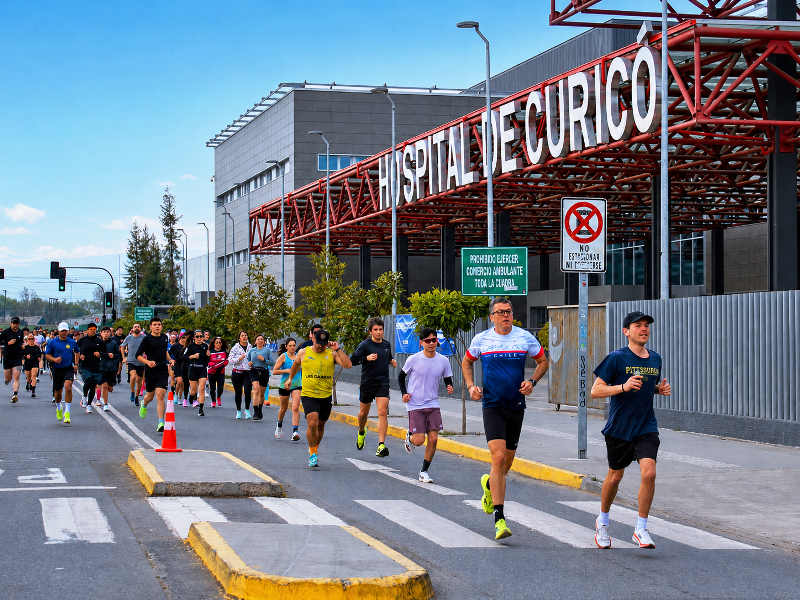 HOSPITAL DE CURICÓ CERRÓ EL MES DEL CORAZÓN CON MASIVA CORRIDA FAMILIAR