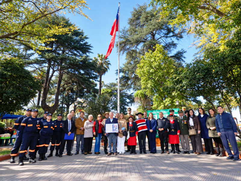 EMOTIVA CEREMONIA DE IZAMIENTO DEL PABELLÓN PATRIO EN CURICÓ