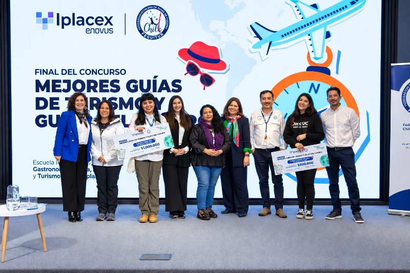 IPLACEX Y FEGUITUR PREMIARON A LOS MEJORES GUÍAS DE TURISMO DE CHILE